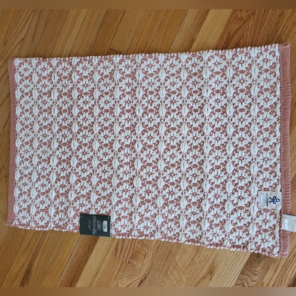 Threshold Bath Rug - Picture 4 of 4